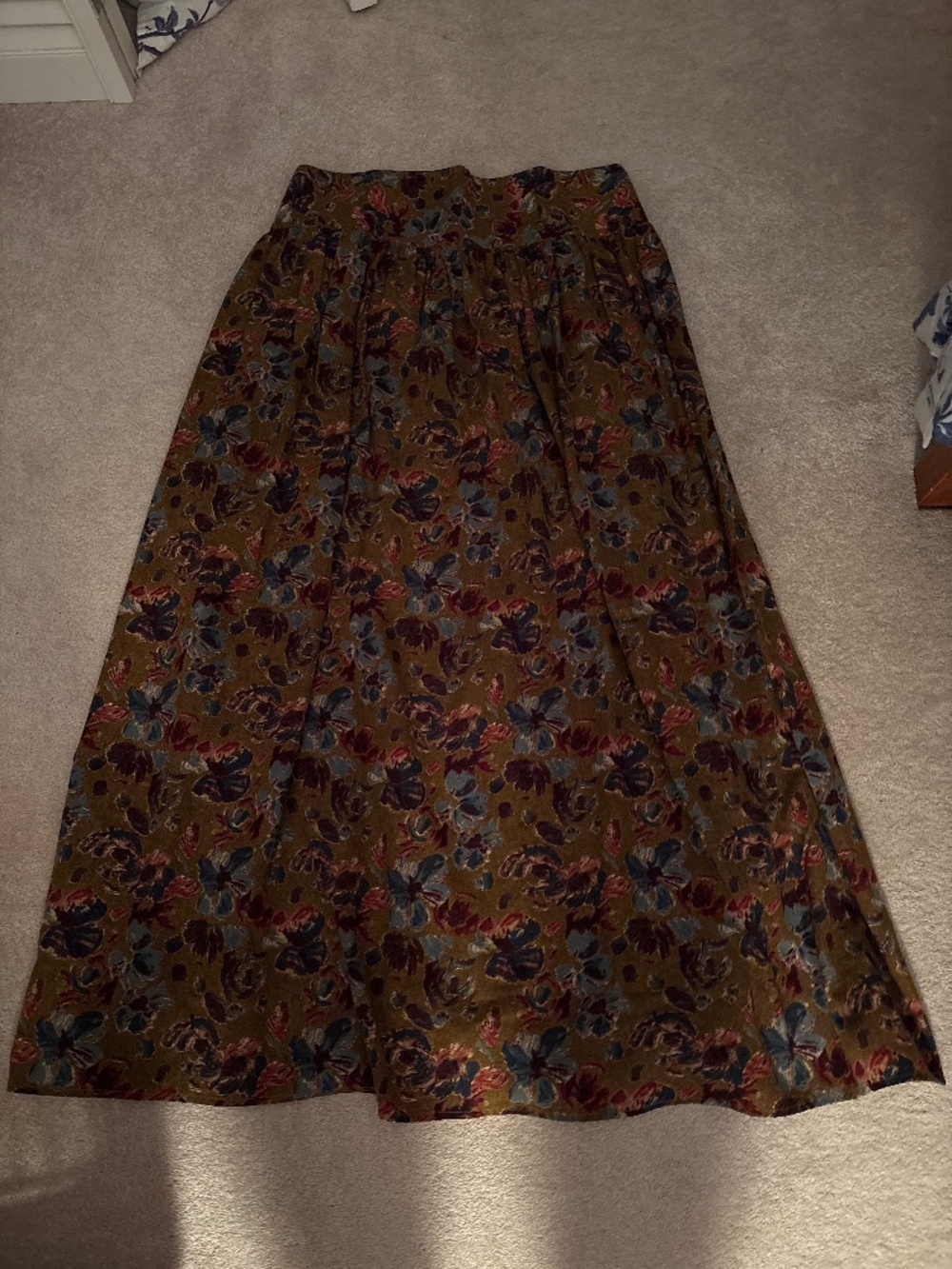 Women’s maxi skirt